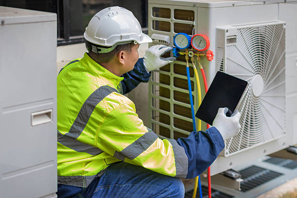 Professional Hvac technician working in Wingate, NC